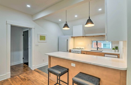 Oak Park House | Oak Park Home w/Fire Pit - 5 Mi to Garfield Park!