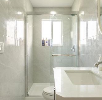 Marpole Apartment | Oak Park House in Vancouver
