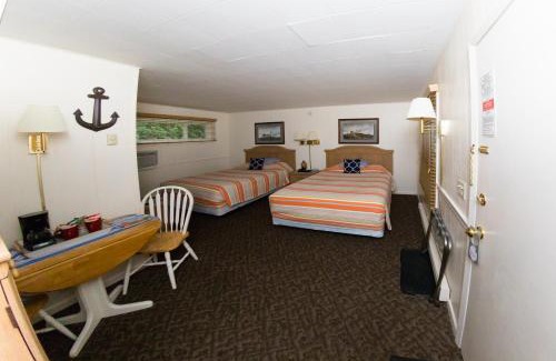 Whitehall House | Oak Park Inn