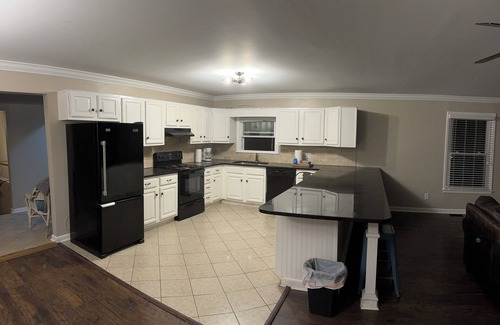 Huntsville House | Oak Park Oasis