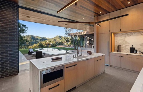 Beverly Hills House | Oak Pass Manor: Indoor-Outdoor Luxury with Pool, Sauna & Panoramic Views