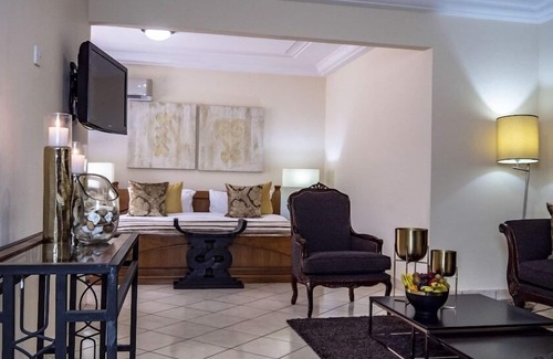 Teshie Hotel | Oak Plaza Hotel - East Legon