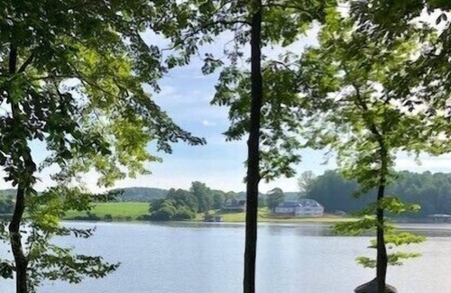 Livingston House | Oak Point- Waterfront Home w/ Point Lot, Open Views, Natural Sandy Beach