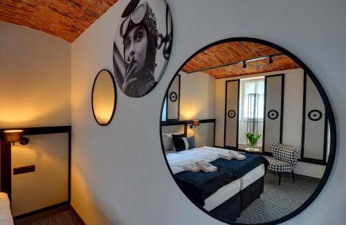 Oborniki Slaskie Hotel | OAK Rooms