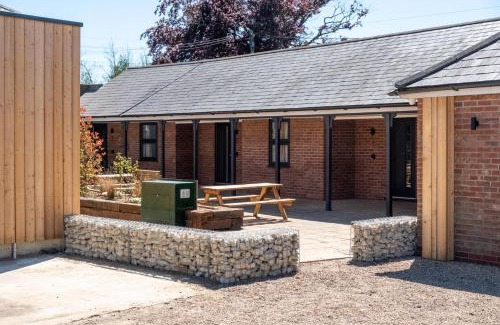 Pettistree Apartment | Oak - Three Tuns Apartments, Pettistree, Wickham Market - by Aldeburgh Coastal Cottages