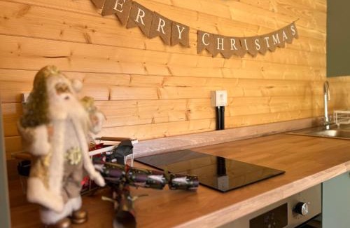 Caldicot Other | Oak Tree Cabin