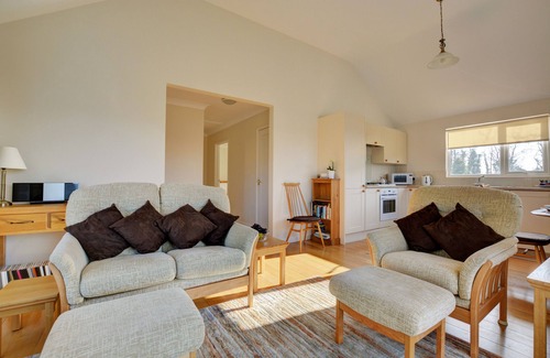 Attleborough House | Oak Tree Cottage - Two Bedroom House, Sleeps 3