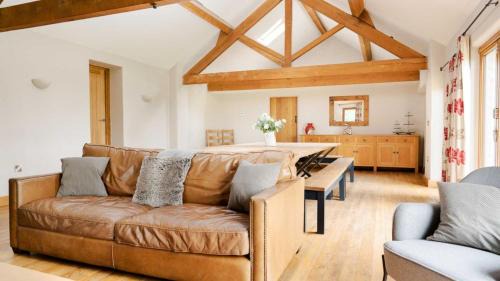 Longnor House | Oak Tree Farm