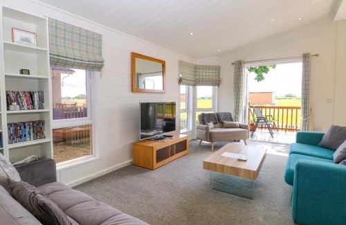 Stonham Aspal House | Oak Tree Holiday Lodge
