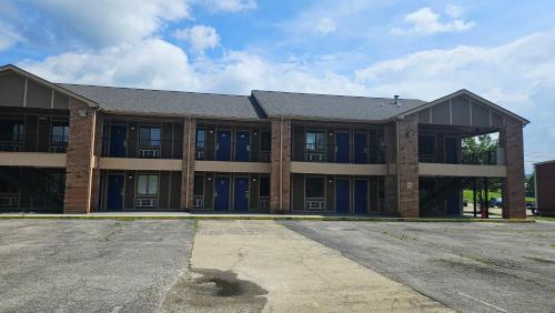 Irvine Hotel | Oak Tree Inn