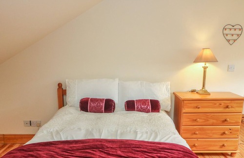 Beaufort Apartment | OAK TREE LODGE, family friendly in Killarney, County Kerry