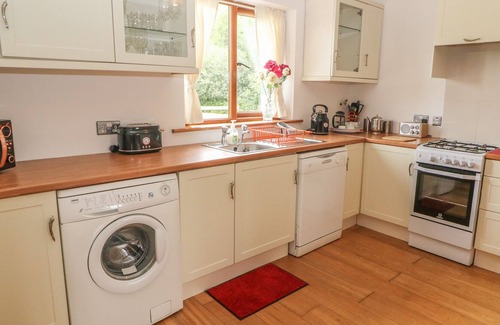 Beaufort Apartment | OAK TREE LODGE, family friendly in Killarney, County Kerry