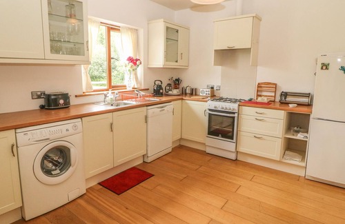 Beaufort Apartment | OAK TREE LODGE, family friendly in Killarney, County Kerry