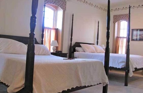 Geneseo Bed & Breakfast | Oak Valley Inn & Suites