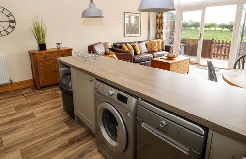 Harrogate Cottage | OAK VIEW COTTAGE, character holiday cottage in Spofforth