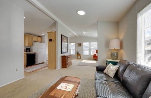 Oak View House | Oak View Home - Close to Beaches & Trails!