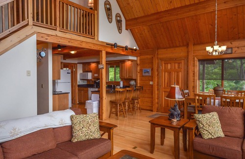 Swanton House | Oak View Ridge | Impressive Home, Tranquil Setting