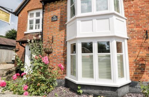 New Forest District House | Oakapple Cottage