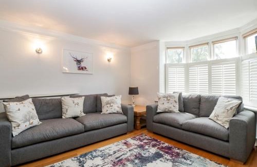 New Forest District House | Oakapple Cottage