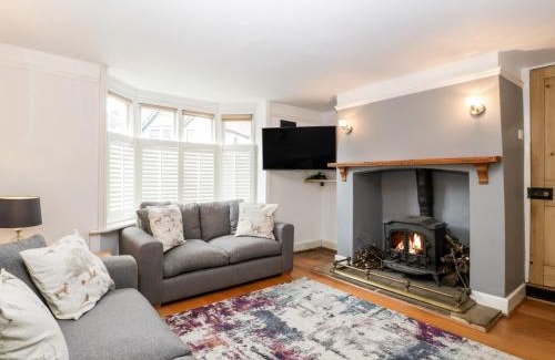 New Forest District House | Oakapple Cottage