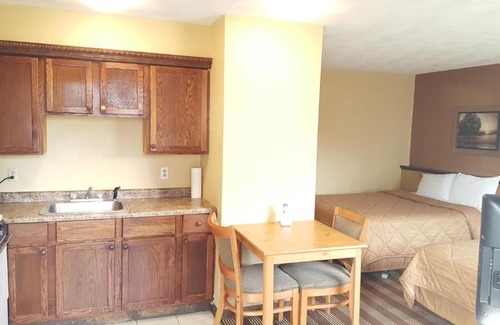 Owatonna Hotel | Oakdale Motel