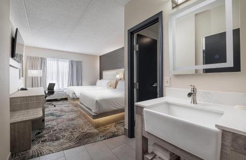 Rochester Hotel | Oakfield Hotel & Suites, an Ascend Collection Hotel
