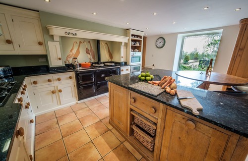 Knott End-on-Sea Cottage | Oakhouse - sleeps 16 guests in 5 bedrooms