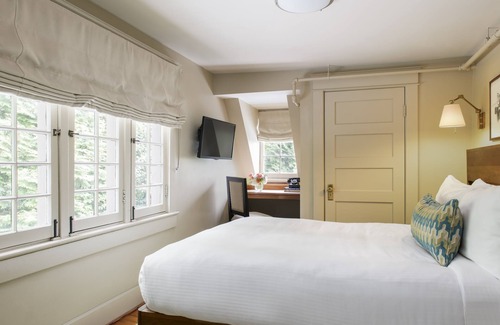 Jefferson Park Avenue Hotel | Oakhurst Inn at the University