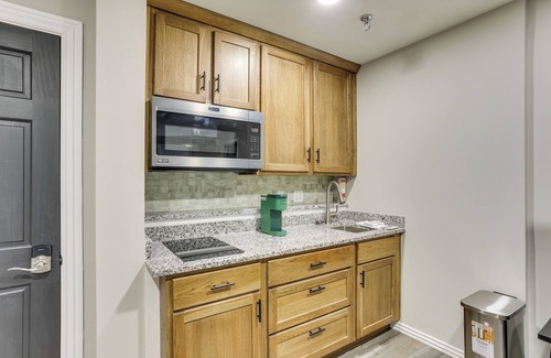 Oakland City Apartment | Oakland City Apartment: Close to Dtwn