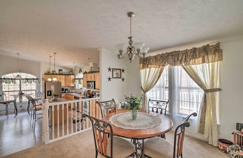 Oakland House | Oakland Retreat ~ 13 Mi to Deep Creek Lake!