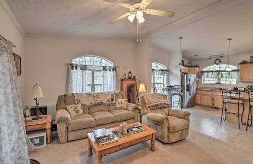 Oakland House | Oakland Retreat ~ 13 Mi to Deep Creek Lake!