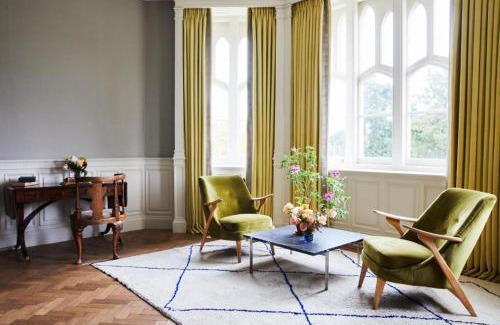 Fifield Hotel | Oakley Court