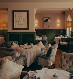 Fifield Hotel | Oakley Court