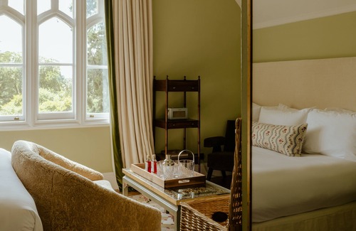 Fifield Hotel | Oakley Court