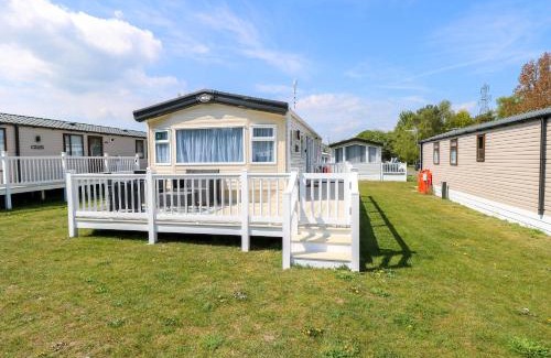 Hopton House | Oakley Retreat