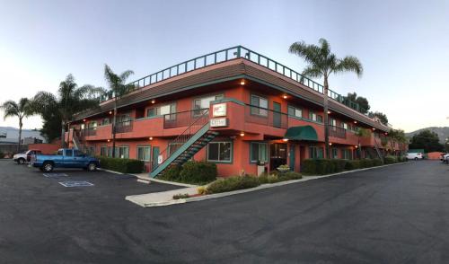 Oak View Hotel | Oakridge Inn