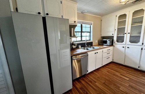 Kraemer House | Oaks & Acreage! Comfortable home on 8.5 acres