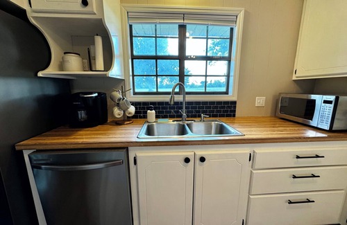 Kraemer House | Oaks & Acreage! Comfortable home on 8.5 acres