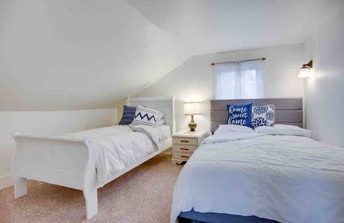 Hartwick House | *Oaks Creek Cottage*ON the Creek*3bd 2bath Sleeps6
