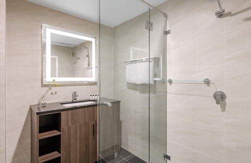 North Ryde Hotel | Oaks Sydney North Ryde Suites