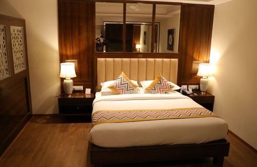 Morbi Hotel | Oaktree Hotel