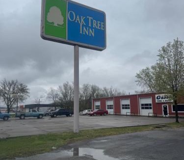 Irvine Hotel | Oaktree Inn