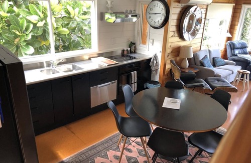 Oakura House | Oakura Bay Absolute-Beachfront Holiday Home