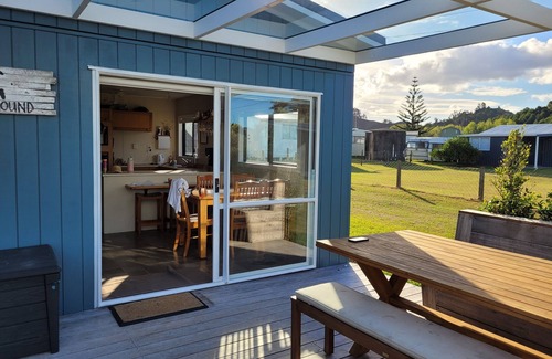 Oakura House | Oakura Family Bach, lots of room, one back from beach