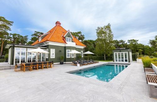 Aspet Villa | Oakvale Villa Sand