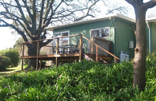 Healesville Cottage | Oakview Cottage in Healesville