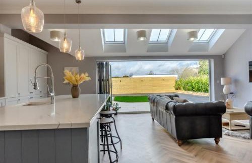 Cuckney House | Oakview Holiday Home