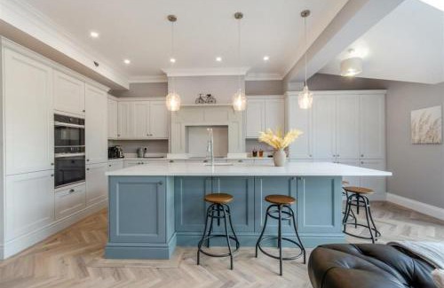 Cuckney House | Oakview Holiday Home