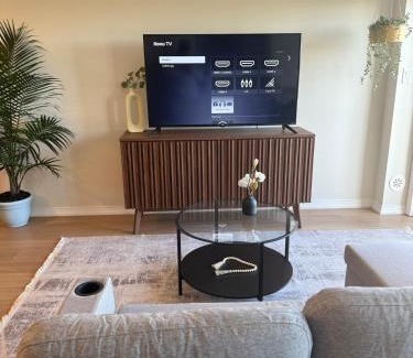 Oakville House | Oakville 2BR Central, Comfy & Close to Everything