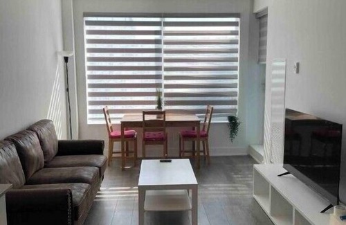 Oakville Apartment | Oakville condo 1 bedroom + Denn